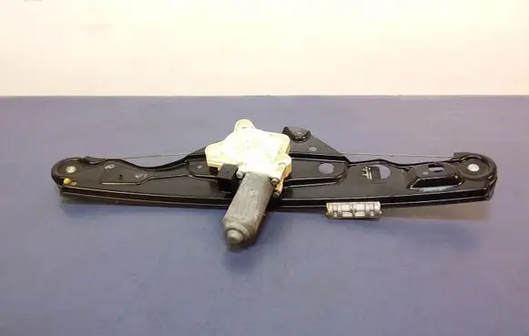 Mercedes-Benz E W212 Rear door window regulator with motor A2117300246