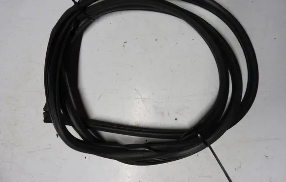 Toyota Verso Front door rubber seal 