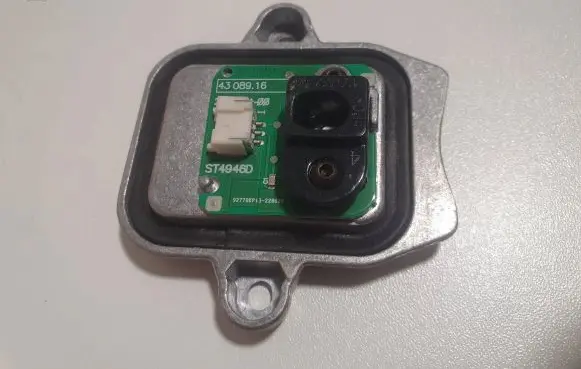 BMW 3 F30 F35 F31 LED ballast control module 63117419615 7419615