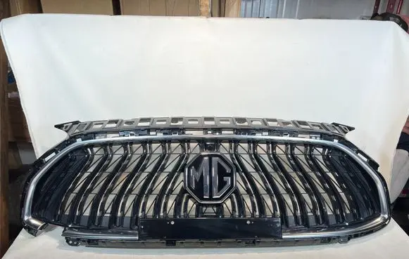 MG HS Front bumper upper radiator grill 10947220
