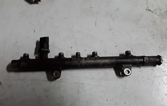 Renault Megane II Fuel main line pipe 0445214094 8200347176
