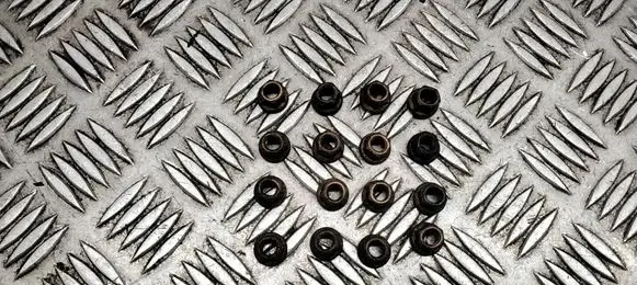 Volkswagen Touareg II Other cylinder head part 