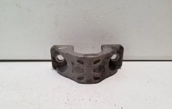 BMW 3 G20 G21 Sway bar bush bracket, front 6869199