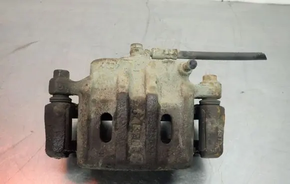 Mitsubishi Outlander Front brake caliper