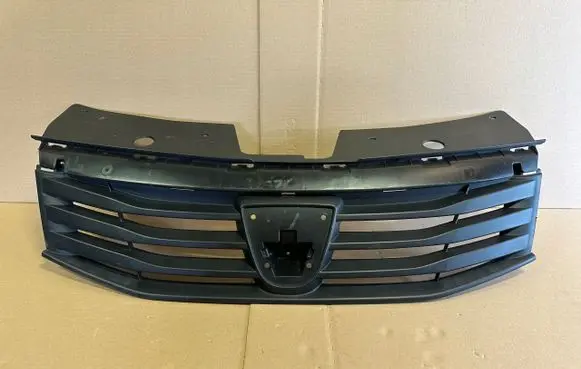 Dacia Sandero Front bumper upper radiator grill