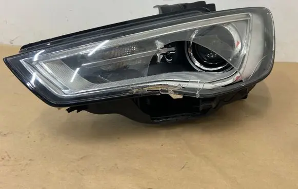 Audi A3 S3 8V Headlight/headlamp 8V0941005 01074021AF 1EL01074021