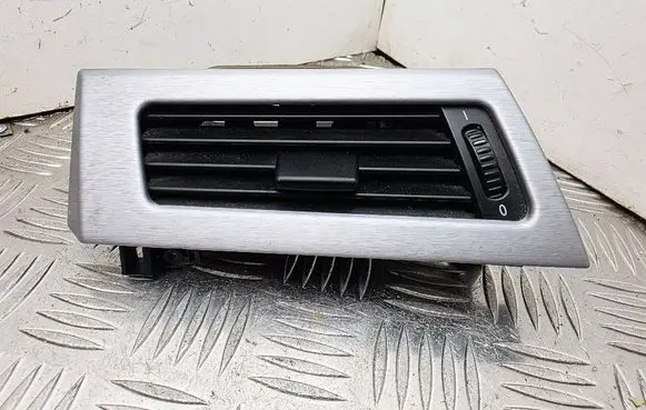 BMW 5 E60 E61 Dashboard side air vent grill/cover trim 6910731 64226910731 6951051