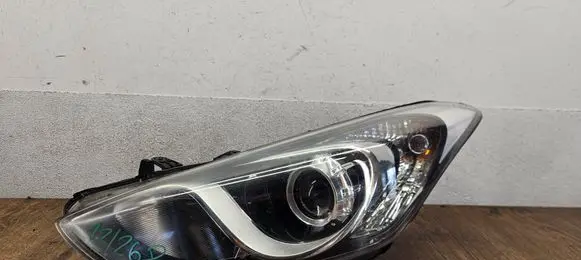 Hyundai i30 Headlight/headlamp 92101-A6020