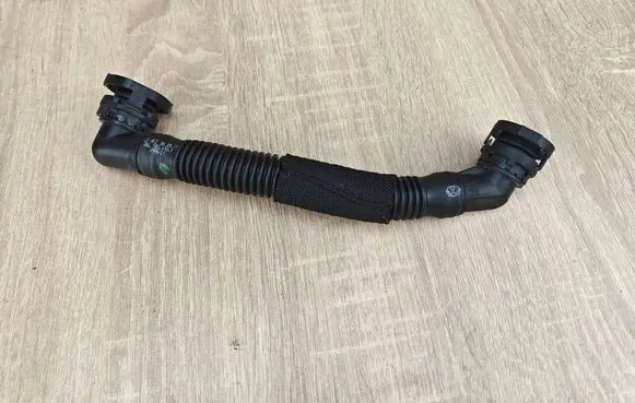 Audi A6 S6 C7 4G Breather hose/pipe 04L103493F