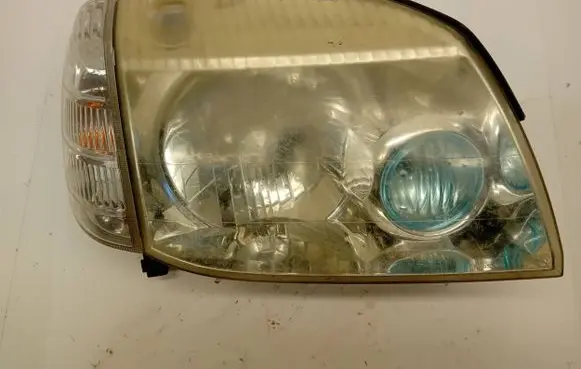 Nissan X-Trail T30 Headlight/headlamp