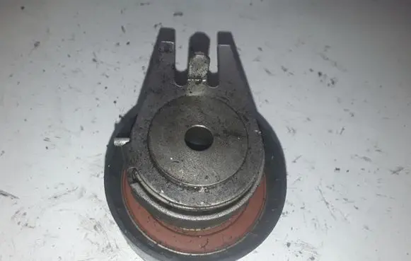 Land Rover Discovery 3 - LR3 Timing belt/chain tensioner 6K254 7H206K254AA