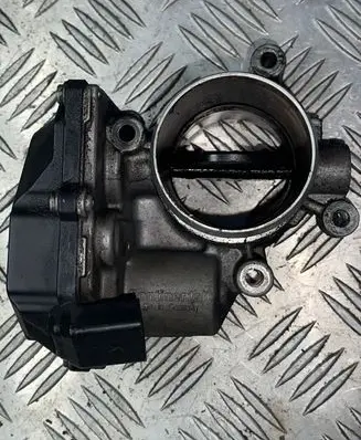 Volkswagen PASSAT B6 Throttle valve A2C53338105 1007122256
