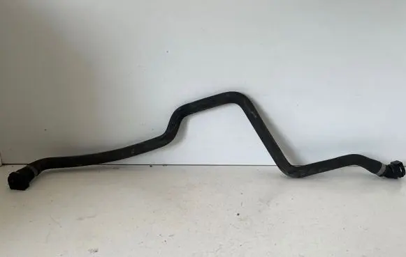 BMW 5 F10 F11 Engine coolant pipe/hose 8377671