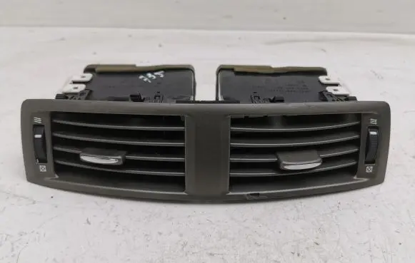 Lexus IS 220D-250-350 Dash center air vent grill 5567053010