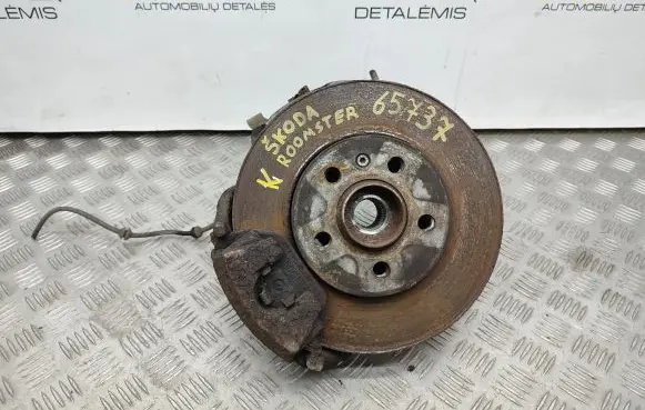 Skoda Roomster (5J) Front wheel hub