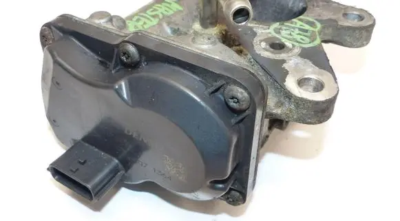 Renault Master III EGR valve 147103921R 8201353607