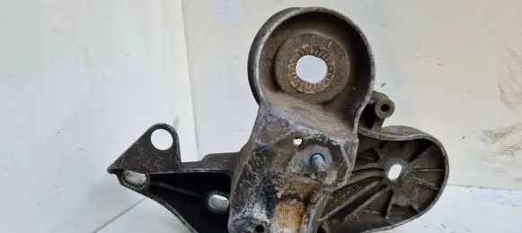Audi A6 S6 C6 4F Engine mounting bracket 4f0199351h