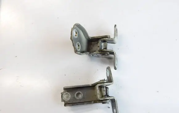 Suzuki Vitara (LY) Front door hinge set 