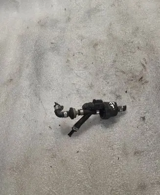 Audi A4 S4 B6 8E 8H Valve vacuum 06B133459D