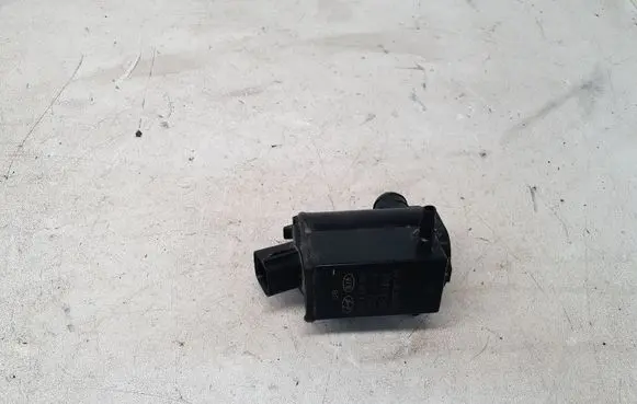Hyundai i30 Windscreen/windshield washer pump 985101W000