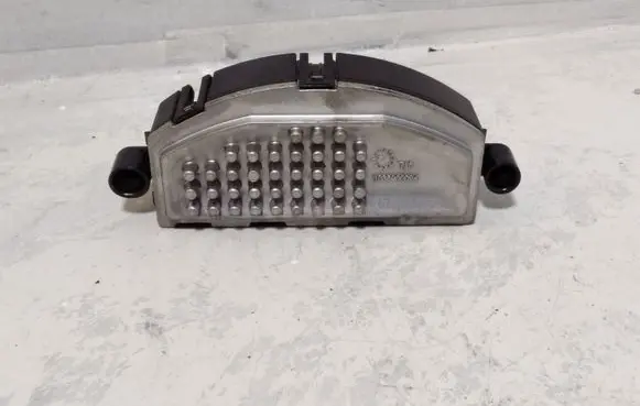 Volkswagen Golf VII Heater blower motor/fan resistor 5Q0907521E CZ2468107193 F011500108