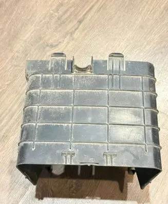 Skoda Octavia Mk2 (1Z) Battery box tray 1K0915335C