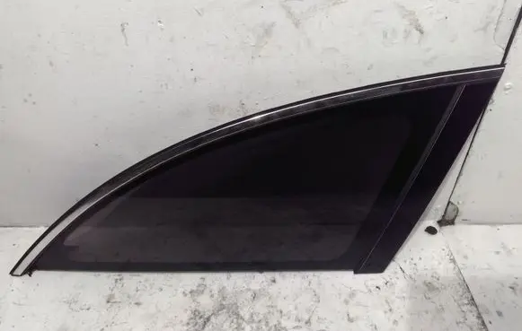 Mercedes-Benz R W251 Rear side window