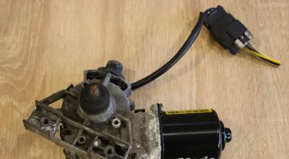 Chevrolet Orlando Wiper motor 95910182