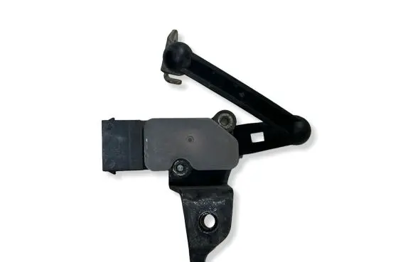 BMW 2 F46 Headlight/headlamp level sensor 6870200