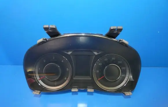 Hyundai i40 Speedometer (instrument cluster) 940033Z055 11002752300H