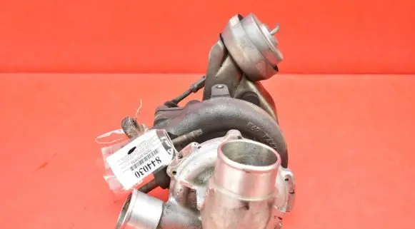 Toyota Avensis T270 Turbo system vacuum part 17201-0R060