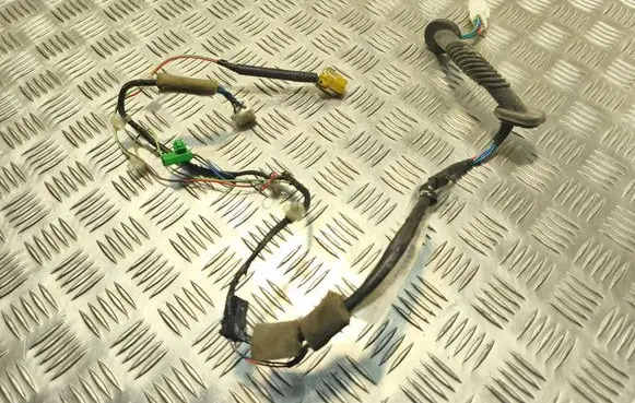 Subaru Legacy Rear door wiring loom 81822AE110