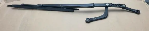 BMW 5 E39 Front wiper blade arm 8209880