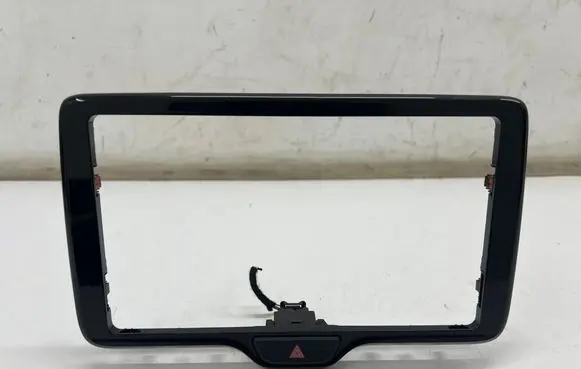 Radio/GPS head unit trim