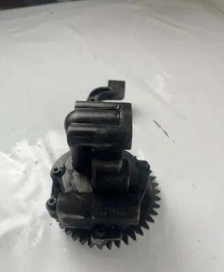 Volkswagen Transporter - Caravelle T5 Oil pump 070115153 070115105 070115105A