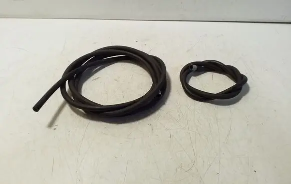 Land Rover Discovery Sport Windshield washer fluid hose 