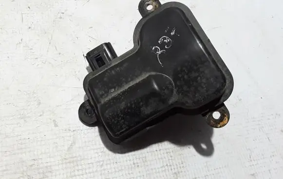 Volvo XC70 Mass air flow meter 30777897