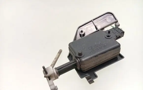 Renault Megane I Central locking motor 7700838340