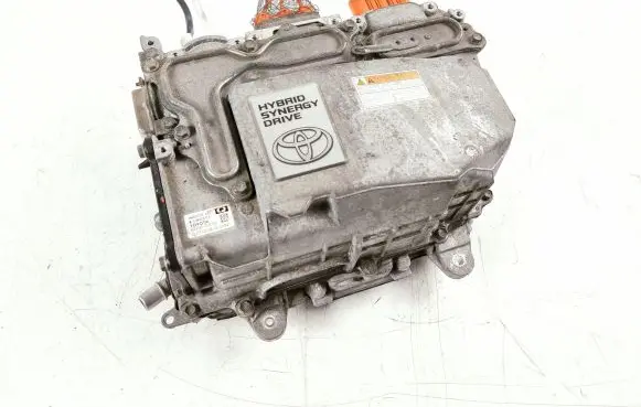 Toyota Yaris Voltage converter inverter G920152011 G920052030