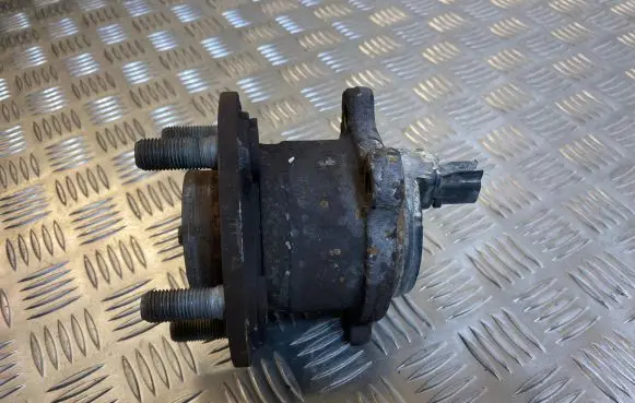 Ford Galaxy Rear wheel hub