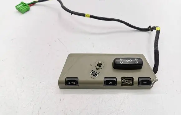 Volvo XC90 Seat control switch 39980252 05W403