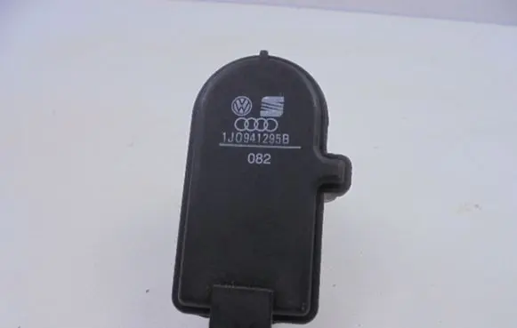 Seat Toledo II (1M) Headlight level adjustment motor 
