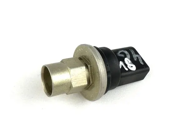 Volkswagen Golf IV Air conditioning (A/C) pressure sensor 1j0959126
