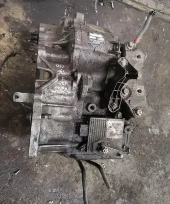 Volvo V70 Automatic gearbox 31272377