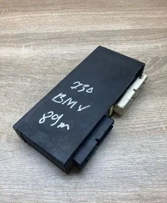 BMW 7 E32 Comfort/convenience module 1379741 604040501E