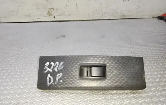 Toyota Corolla Verso AR10 Electric window control switch 7423I0F030