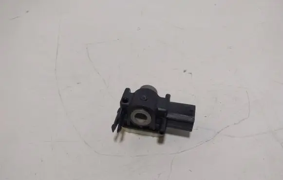 Hyundai Santa Fe Airbag deployment crash/impact sensor 959202B200