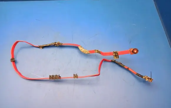 Land Rover Discovery 5 Positive cable (battery) HY3214305AF
