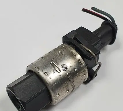 Volvo C70 Air conditioning (A/C) pressure sensor 