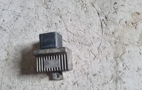 Renault Trafic II (X83) Glow plug pre-heat relay 7700115078
